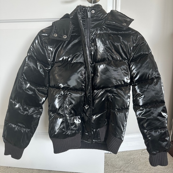 A&F Ultra Collection Shiny Black Puffer Jacket. Kids 11/12 - Picture 1 of 5